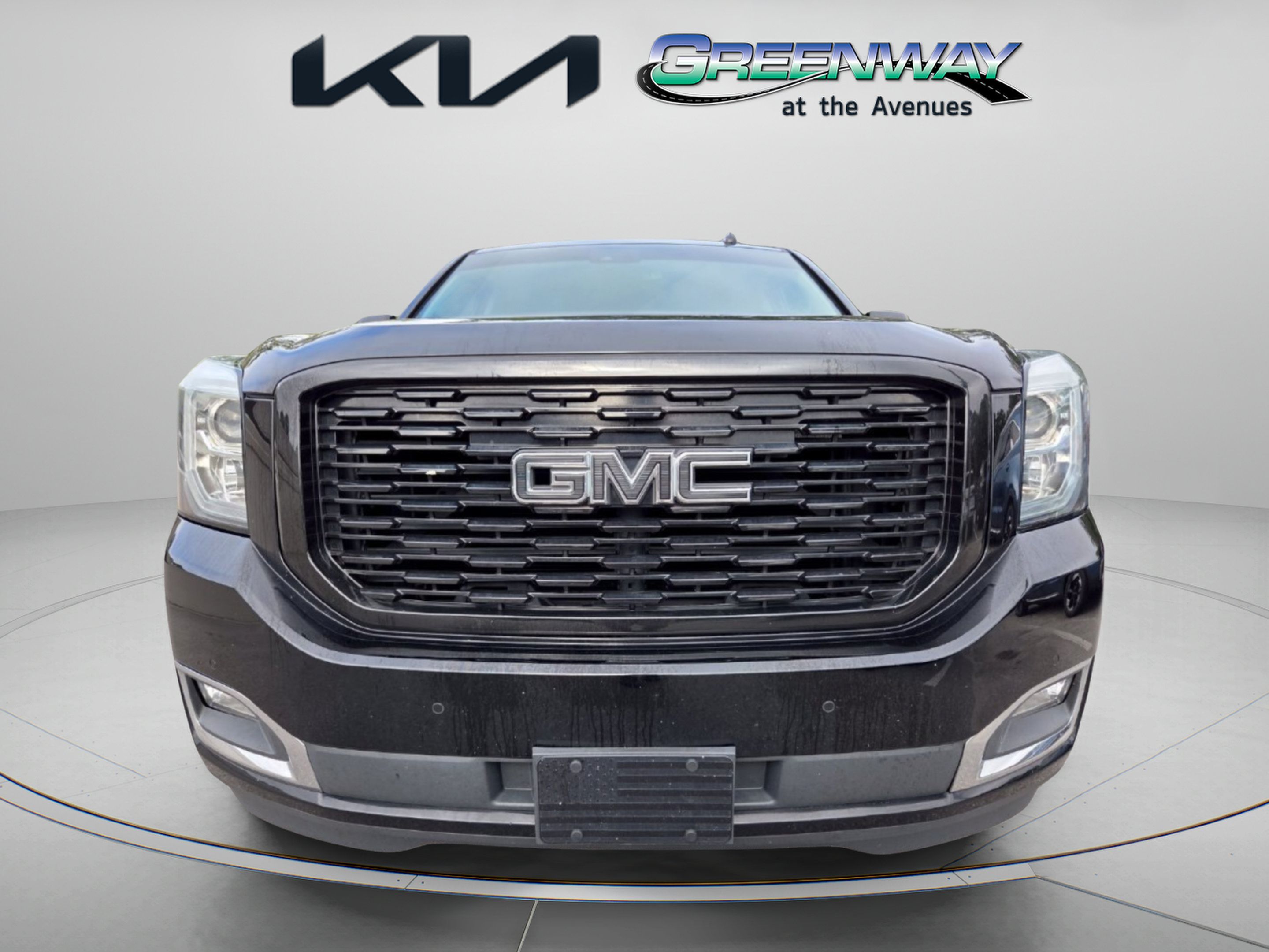 Used 2020 GMC Yukon Denali w/ Open Road Package AWD/4WD image 2