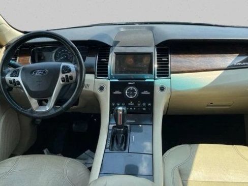 Used 2018 Ford Taurus Limited FWD image 15