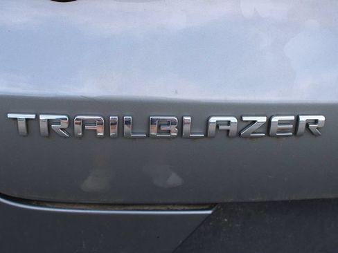Used 2024 Chevrolet TrailBlazer LS w/ LS Convenience Package FWD image 38