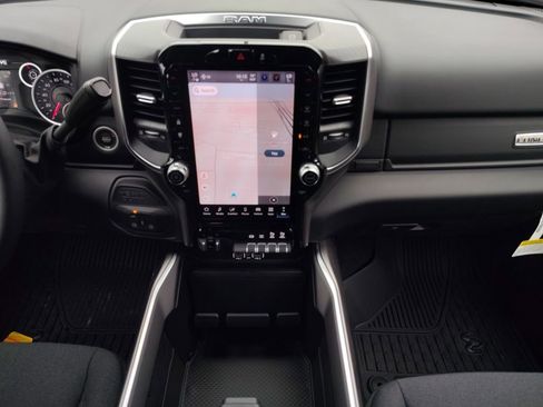 New 2026 RAM 3500 Big Horn AWD/4WD image 3