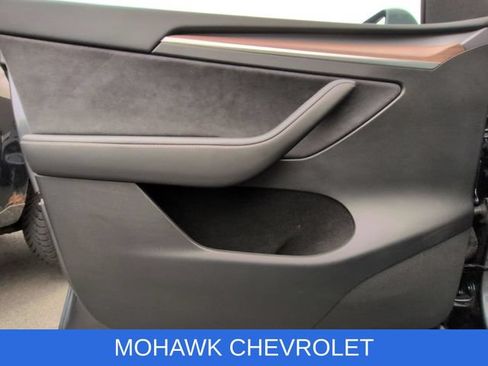 Used 2023 Tesla Model Y Long Range AWD/4WD image 23
