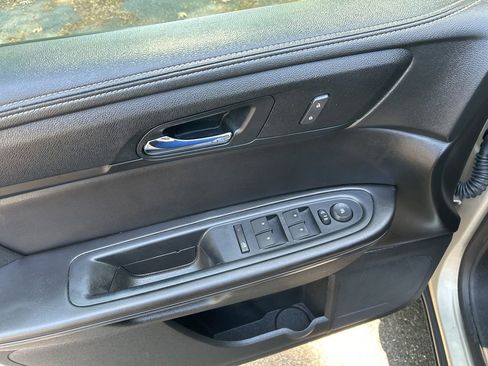 Used 2015 Chevrolet Traverse LT AWD/4WD image 15