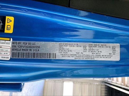 New 2025 Jeep Gladiator Sport image 31