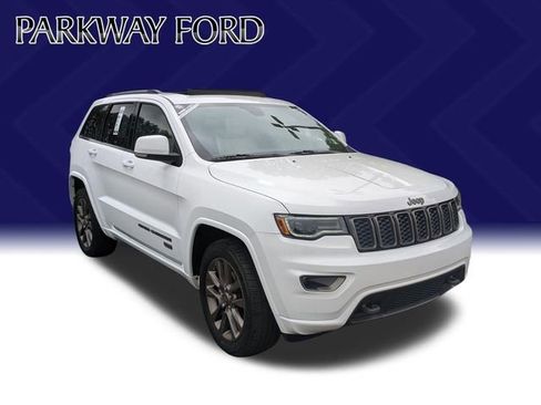 Used 2017 Jeep Grand Cherokee Limited 75th Anniversary AWD/4WD image 3