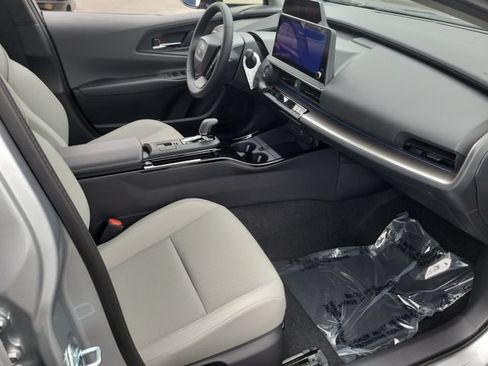 New 2026 Toyota Prius XLE w/ Protection Package #3 (TMS) FWD image 18