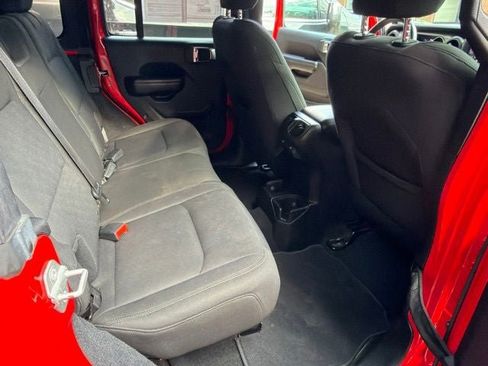 Used 2018 Jeep Wrangler Unlimited Sport S AWD/4WD image 25