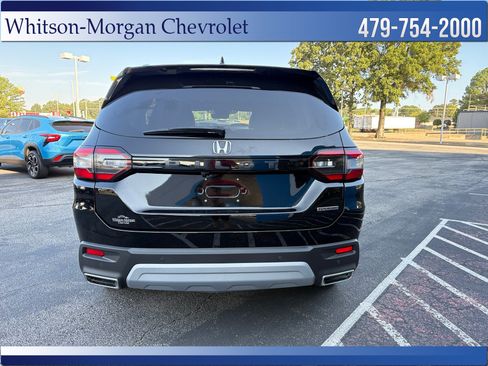 Used 2023 Honda Pilot Touring image 6