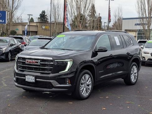 Used 2024 GMC Acadia Elevation image 9