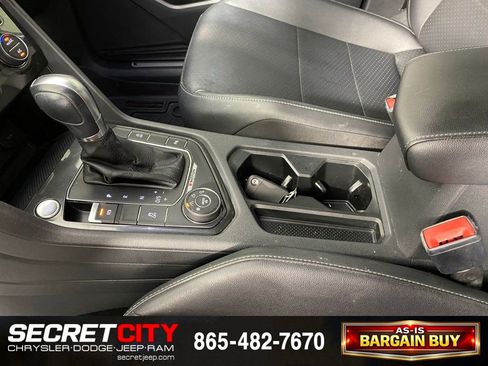 Used 2018 Volkswagen Tiguan SEL w/ R-Line Package AWD/4WD image 23