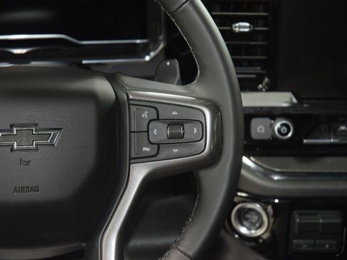 Used 2025 Chevrolet Silverado 1500 ZR2 w/ Technology Package image 40