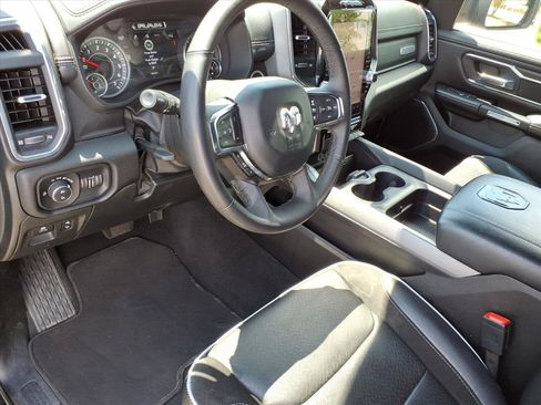 Used 2025 RAM 1500 Laramie AWD/4WD image 6