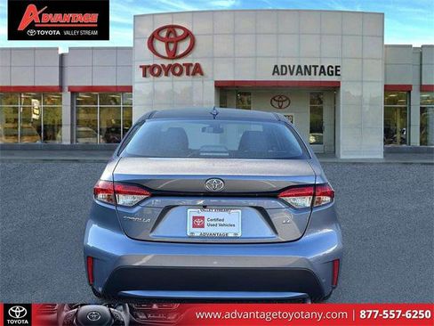 Certified 2022 Toyota Corolla LE w/ LE Convenience Package image 8