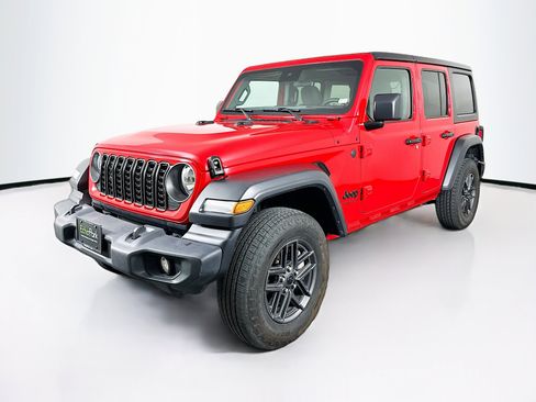 Used 2025 Jeep Wrangler Unlimited Sport AWD/4WD image 3