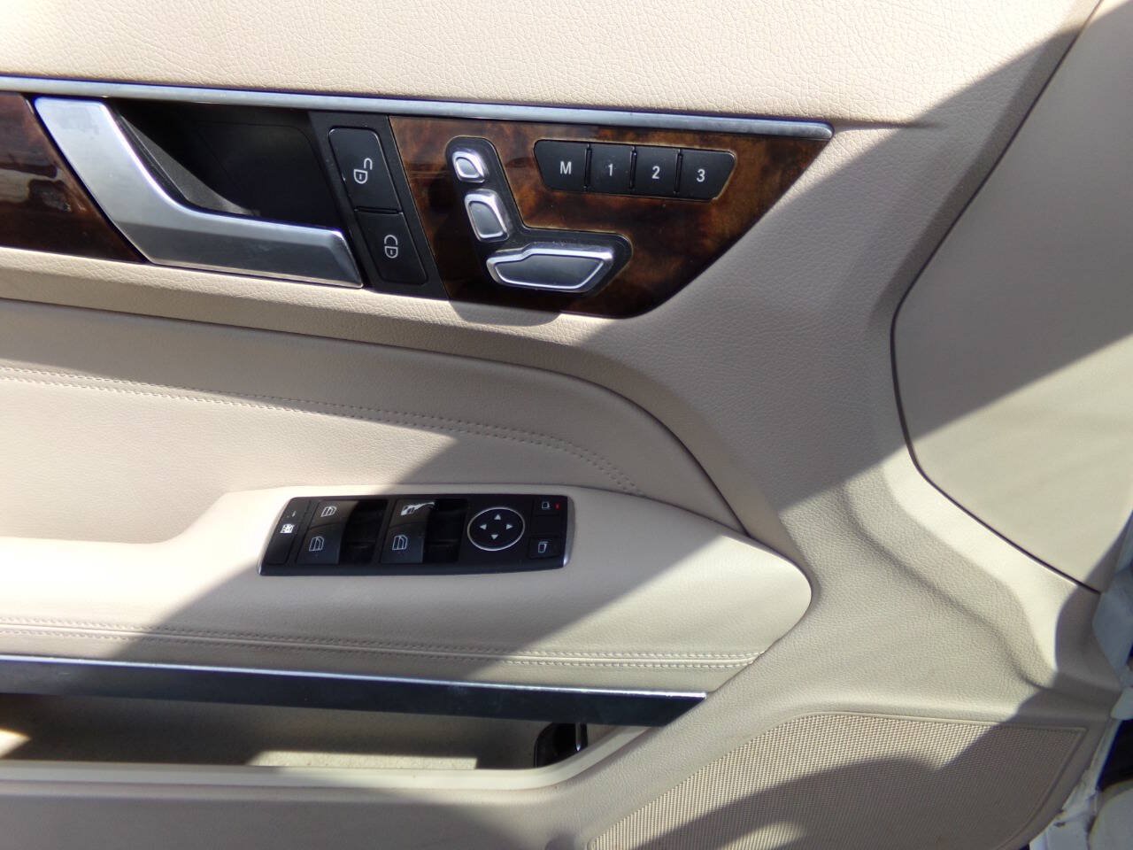 Used 2014 Mercedes-Benz E 350 Cabriolet w/ Premium 1 Package image 33