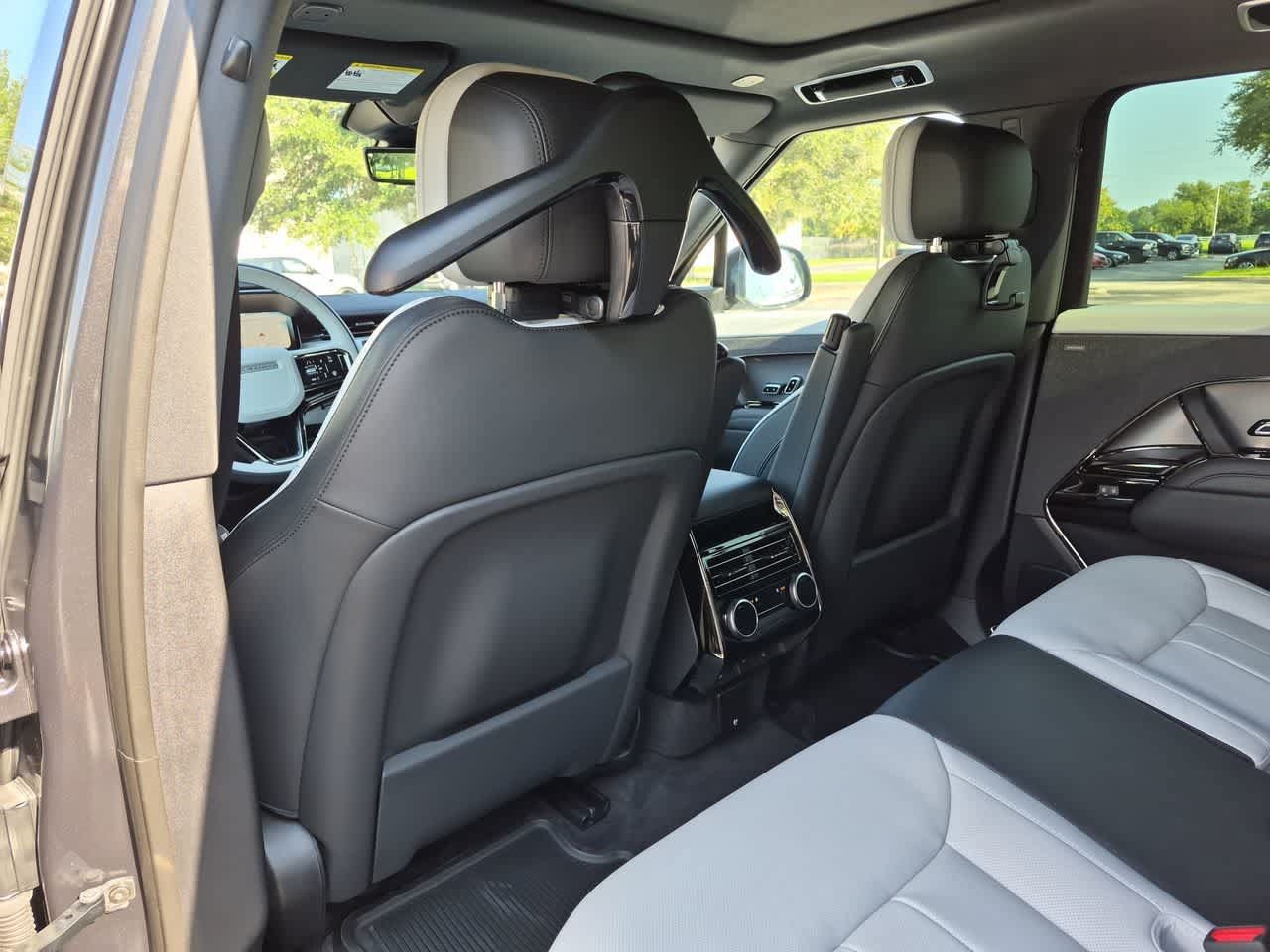 Certified 2026 Land Rover Range Rover Sport Dynamic SE AWD/4WD image 19