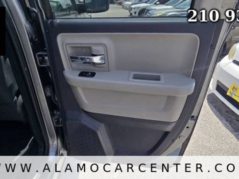 Used 2012 RAM 1500 Classic SLT RWD image 23