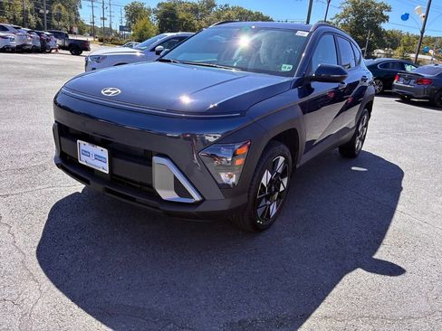 Used 2024 Hyundai Kona SEL w/ Convenience Package AWD/4WD image 3