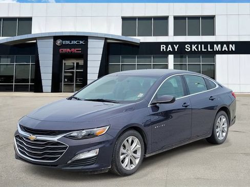 Used 2025 Chevrolet Malibu LT FWD image 3
