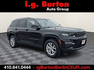 Used 2023 Jeep Grand Cherokee Limited AWD/4WD video 1