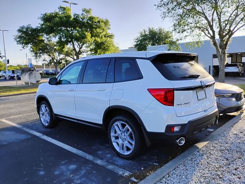 Used 2024 Honda Passport EX-L image 4