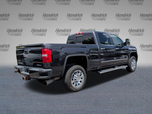 Used 2016 GMC Sierra 2500 Denali w/ Duramax Plus Package AWD/4WD image 7