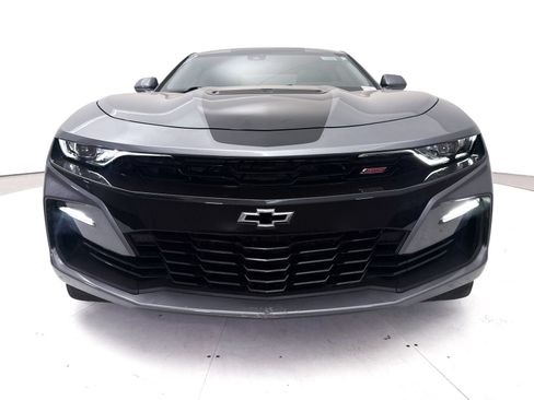 Used 2019 Chevrolet Camaro SS RWD image 17