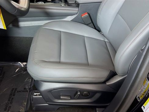 New 2026 Ford Explorer Active w/ Active Comfort Package image 24