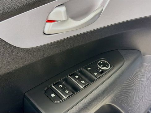 Used 2024 Kia Forte LXS image 20