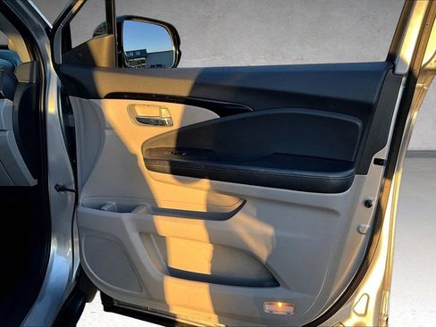 Used 2017 Honda Pilot Elite image 30
