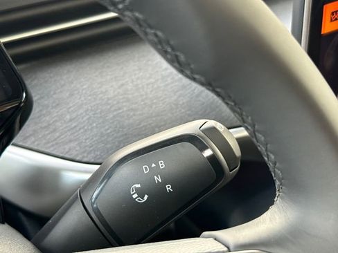 New 2025 Volkswagen ID. Buzz Pro S Plus image 32