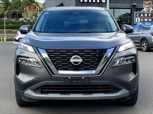 Used 2023 Nissan Rogue SV image 3