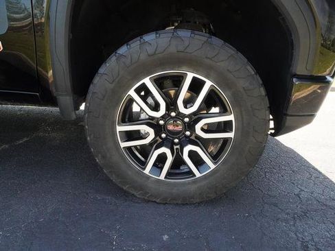 Used 2023 GMC Sierra 1500 AT4 w/ Technology Package AWD/4WD image 38