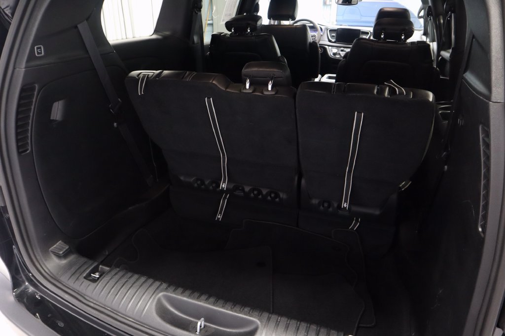 Used 2026 Chrysler Pacifica Select FWD image 13