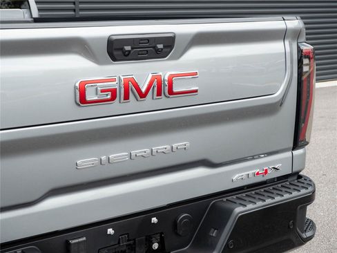 Used 2026 GMC Sierra 2500 AT4X w/ LPO, Black Badging Package AWD/4WD image 40