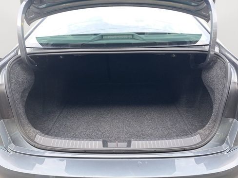 Used 2024 Volkswagen Jetta SE image 29