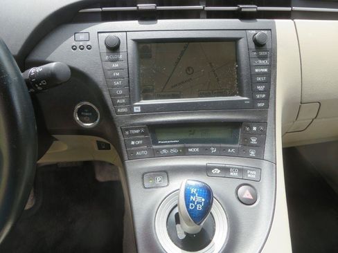 Used 2010 Toyota Prius One FWD image 17