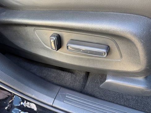 Used 2025 Honda CR-V EX-L image 45