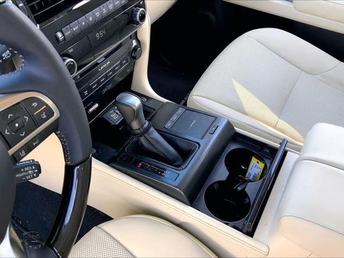 Used 2023 Lexus GX 460 Premium AWD/4WD image 16