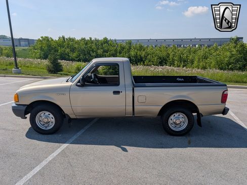 Used 2002 Ford Ranger 2WD Regular Cab image 3