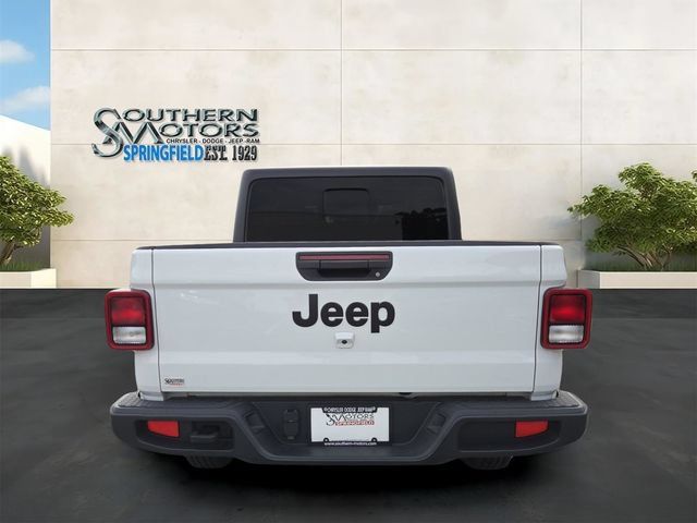 Used 2024 Jeep Gladiator Sport AWD/4WD image 4