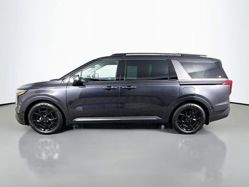 Used 2025 Kia Carnival SX Prestige image 4