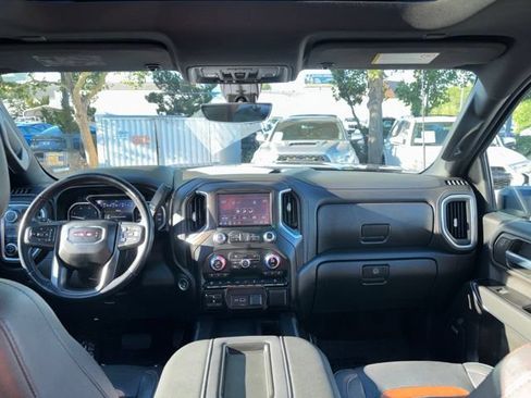 Used 2022 GMC Sierra 2500 AT4 w/ AT4 Premium Plus Package AWD/4WD image 38
