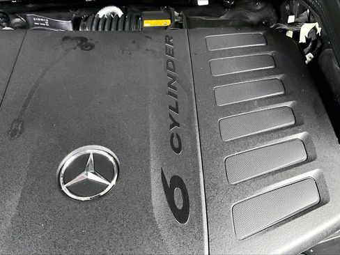 New 2026 Mercedes-Benz GLS 450 4MATIC image 16