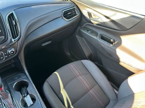 Certified 2024 Chevrolet Equinox RS image 24