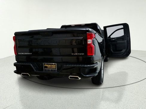 Used 2019 Chevrolet Silverado 1500 Custom w/ Custom Value Package AWD/4WD image 13