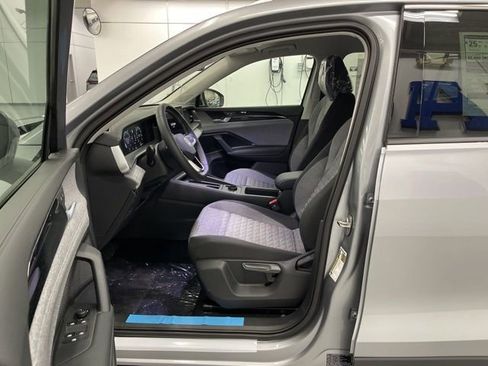 New 2026 Volkswagen Tiguan S image 9