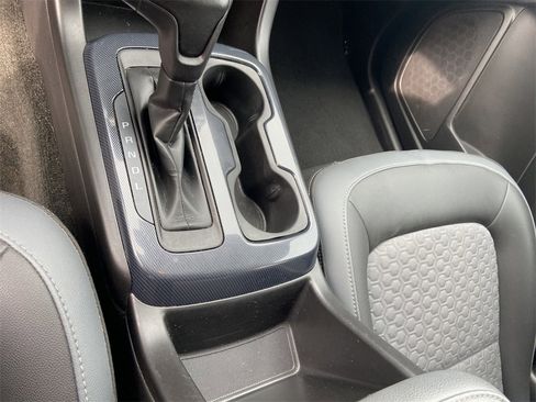 Used 2018 Chevrolet Colorado Z71 image 20