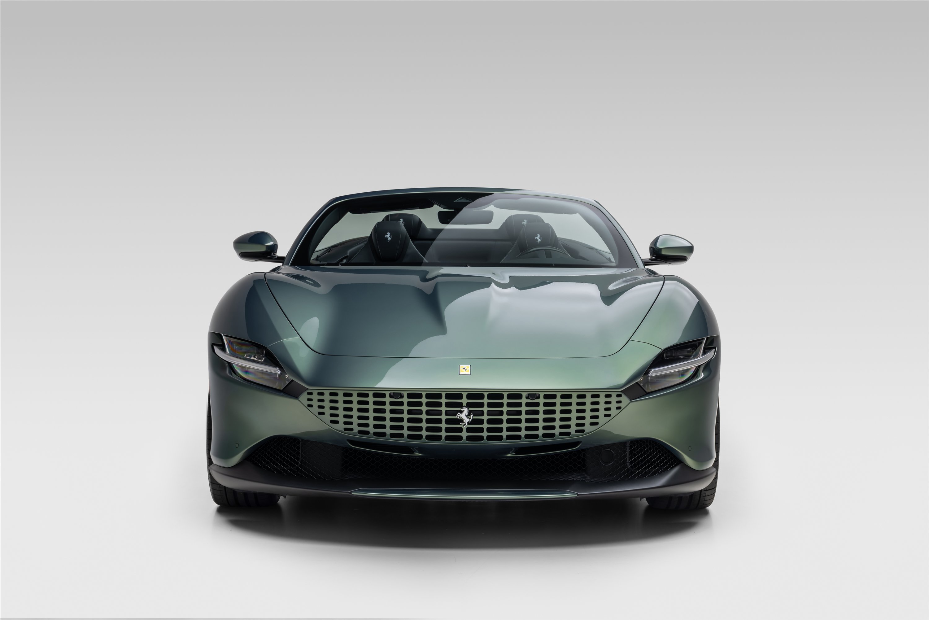 Certified 2026 Ferrari Roma Spider RWD image 3