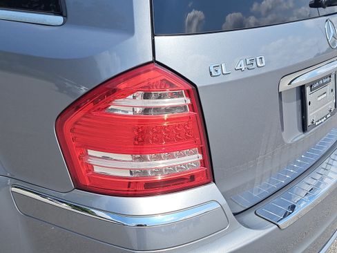 Used 2012 Mercedes-Benz GL 450 4MATIC image 34