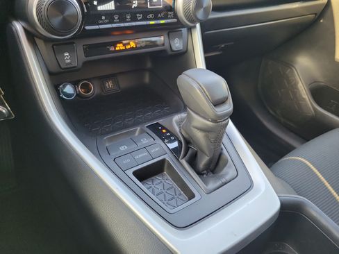 Used 2024 Toyota RAV4 LE FWD image 28